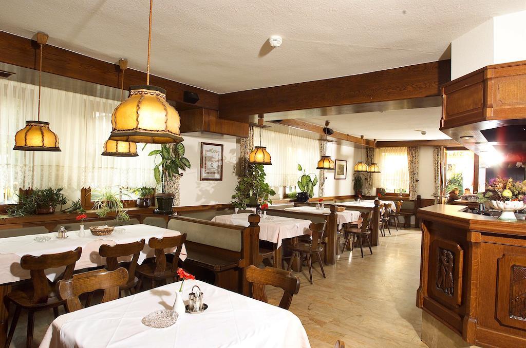 Hotel Am Marktplatz - Landgasthof Wratschko - 게믈리츠 외부 사진