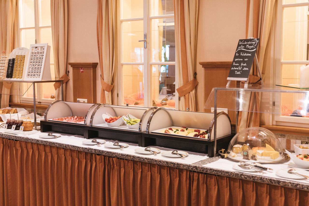 Hotel Am Marktplatz - Landgasthof Wratschko - 게믈리츠 외부 사진